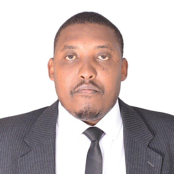 Portrait of Darius Ndemo